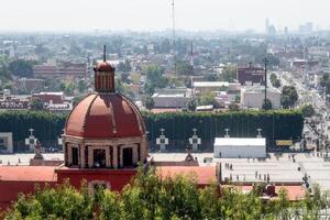 rouge dôme de le église de Père Noël maria de guadalupe capucines dans le Basilique cdmx Mexique photo