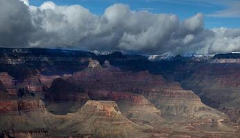 grandiose canyon pluie des nuages photo