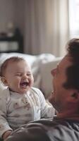 ai généré bébé rire contagieux maman et papa de garde photo