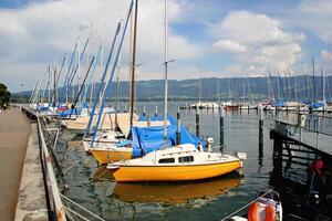 navires dans Lindau port, lac de Constance, Allemagne photo