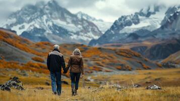 ai généré actif retraité. Sénior les voyageurs dans forêt sur vacances. randonnée dans montagnes photo