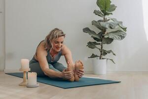 une 50 ans femme Est-ce que yoga à Accueil photo