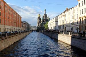 12 05 2023 st. Pétersbourg Russie. st. Pétersbourg est situé dans le Nord Ouest de le pays sur le côte de le golfe de Finlande à le bouche de le neva rivière. photo