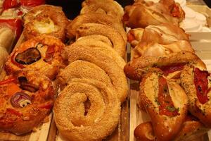 pain et boulangerie des produits sont vendu dans une boulangerie dans Israël. photo