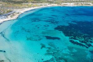 aérien vue de le célèbre mellieha baie dans Malte île photo