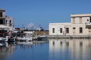 Réthymnon, Grèce, Vendredi 15 Mars 2024 Crète île vacances explorant le ville vieux Port riviera luxe yachts proche en haut été Contexte carnaval saison haute qualité gros Taille impressions photo