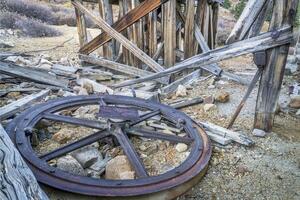 ruines de or mien dans rocheux montagnes photo