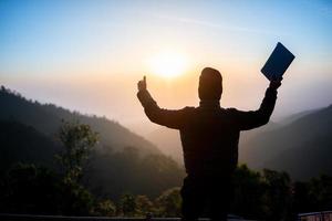 le voyageur se détend le matin photo