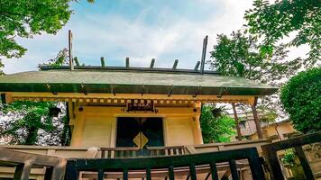 tombeau culte salle kamimachi tendu sanctuaire, un tombeau dans Setagaya, Tokyo, Japon adjacent à une parc, il est situé dans le retour de une nettoyer espace. photo