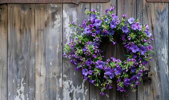 campanule couronne sur une en bois porte photo