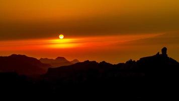 coucher de soleil sur la roque nublo photo