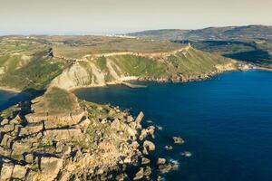 aérien vue de la nature paysage de ghajn tuffieha baie.malte île photo