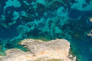 aérien vue de le célèbre mellieha baie dans Malte île photo