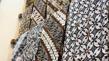 traditionnel batik originaire de à pékalongan, central Java, Indonésie avec élégant classique motifs photo