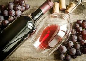 bouteille de vin rouge photo