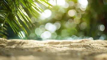 le sable avec flou paume et tropical plage bokeh Contexte été vacances et Voyage concept copie espace, photo