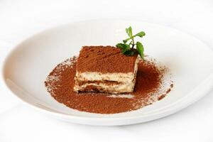 tiramisu, classique italien dessert couvert dans Chocolat sur Haut photo