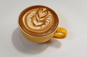 aile latté art dans café magasin. photo