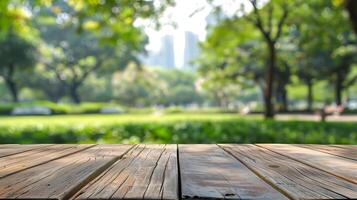 vide en bois table avec ville parc sur Contexte , photo