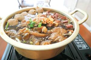 Viande soupe ou du boeuf soupe ou clair soupe ,thaïlandais soupe ou chinois soupe photo