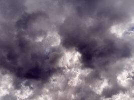 blanc duveteux cumulus des nuages dans le été ciel, Naturel des nuages Contexte photo