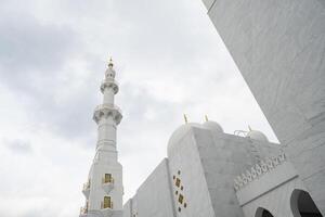 le le plus grand mosquée sur le solo central Java mesjid cheik Zayé. le photo est adapté à utilisation pour ramadhan affiche et musulman contenu médias.
