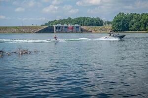 ski nautique sur le Lac photo