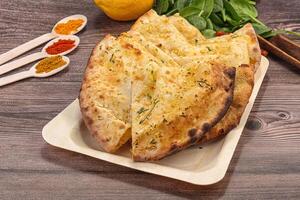 Indien tandoori pain - Ail Naan photo