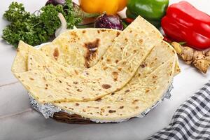 Indien pain fromage Ail Naan photo