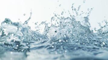 éclaboussure d'eau isolé sur fond blanc. photo