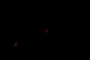 le plein lune dans le foncé nuit. photo