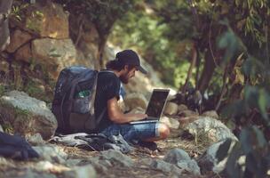 ai généré éloigné travail en plein air photo