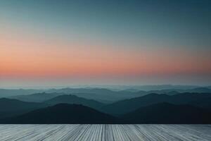 vide en bois sol avec montagnes dans le Contexte photo