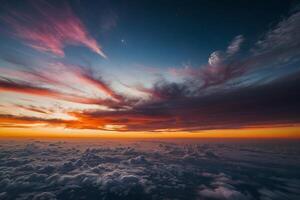 le Soleil est réglage plus de le des nuages comme vu de un avion photo