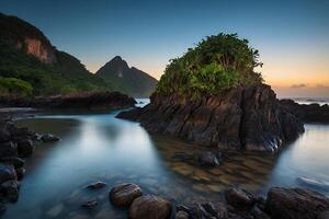 le Soleil ensembles plus de une rivière dans le jungle photo