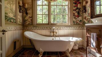 opulent ancien salle de bains avec griffe baignoire et floral accents dans historique pays biens photo