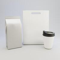 maquette de déjouer poche emballage, papier sac et café tasse, Haut vue la perspective isolé sur blanc Contexte photo