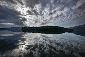 Pack Creek sunrise, île de l'amirauté, alaska photo