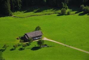 maison dans la nature photo