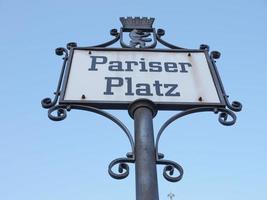 enseigne pariser platz photo