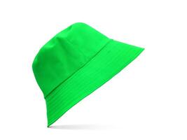 Chapeau de seau vert isolé sur fond blanc photo