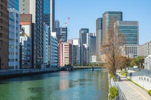 Nakanoshima, une banc de sable dans kyu yodo rivière dans Osaka ville, Japon photo