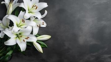 solennel floral hommage - blanc fleurs de lys dans deuil concept photo