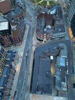 magnifique aérien vue de Sheffield ville centre à juste après le coucher du soleil. Angleterre uni Royaume. avril 29, 2024 photo