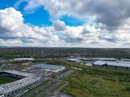 haute angle vue de Derby ville et stade entourer de le ville. Angleterre uni Royaume. avril le 26, 2024 photo