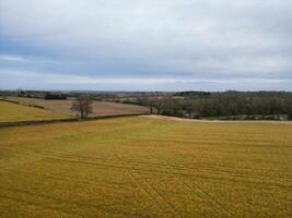 aérien vue de plus magnifique campagne village près le rugby ville de Angleterre Royaume-Uni. avril 8ème, 2024 photo