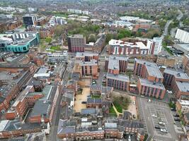 aérien vue de bâtiments à central Leicester ville de Angleterre uni Royaume. avril 4ème, 2024 photo