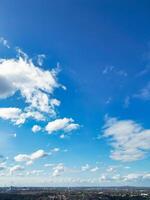 magnifique ciel avec dramatique des nuages plus de Birmingham ville de Angleterre uni Royaume, Mars 30e, 2024 photo