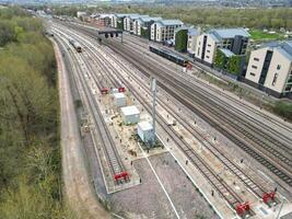 haute angle vue de central chemin de fer station de Oxford ville, Angleterre Royaume-Uni. Mars 23, 2024 photo