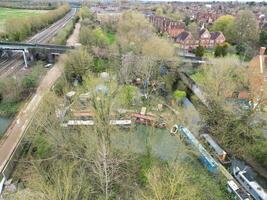 haute angle vue de central chemin de fer station de Oxford ville, Angleterre Royaume-Uni. Mars 23, 2024 photo